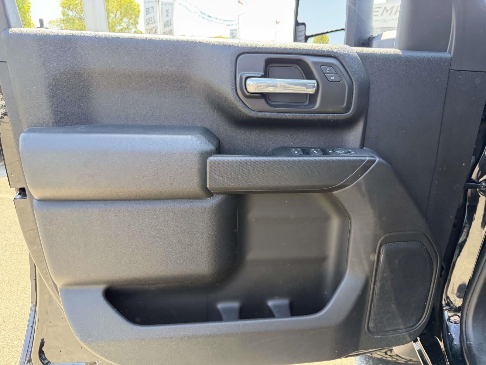 2023 Chevrolet Silverado 2500HD 4WD Crew Cab Standard Bed Custom