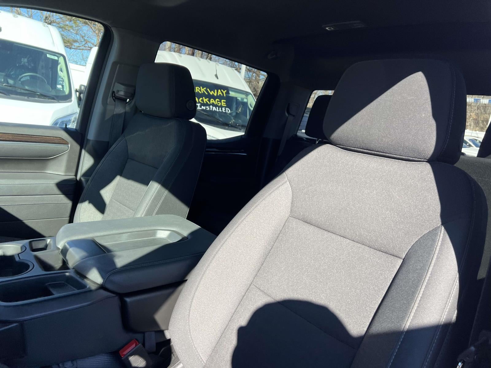 2025 GMC Sierra 1500 4WD Crew Cab Short Box Elevation with 3VL