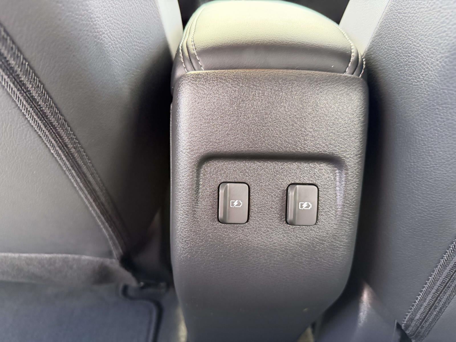 2023 Nissan Kicks SR Xtronic CVT