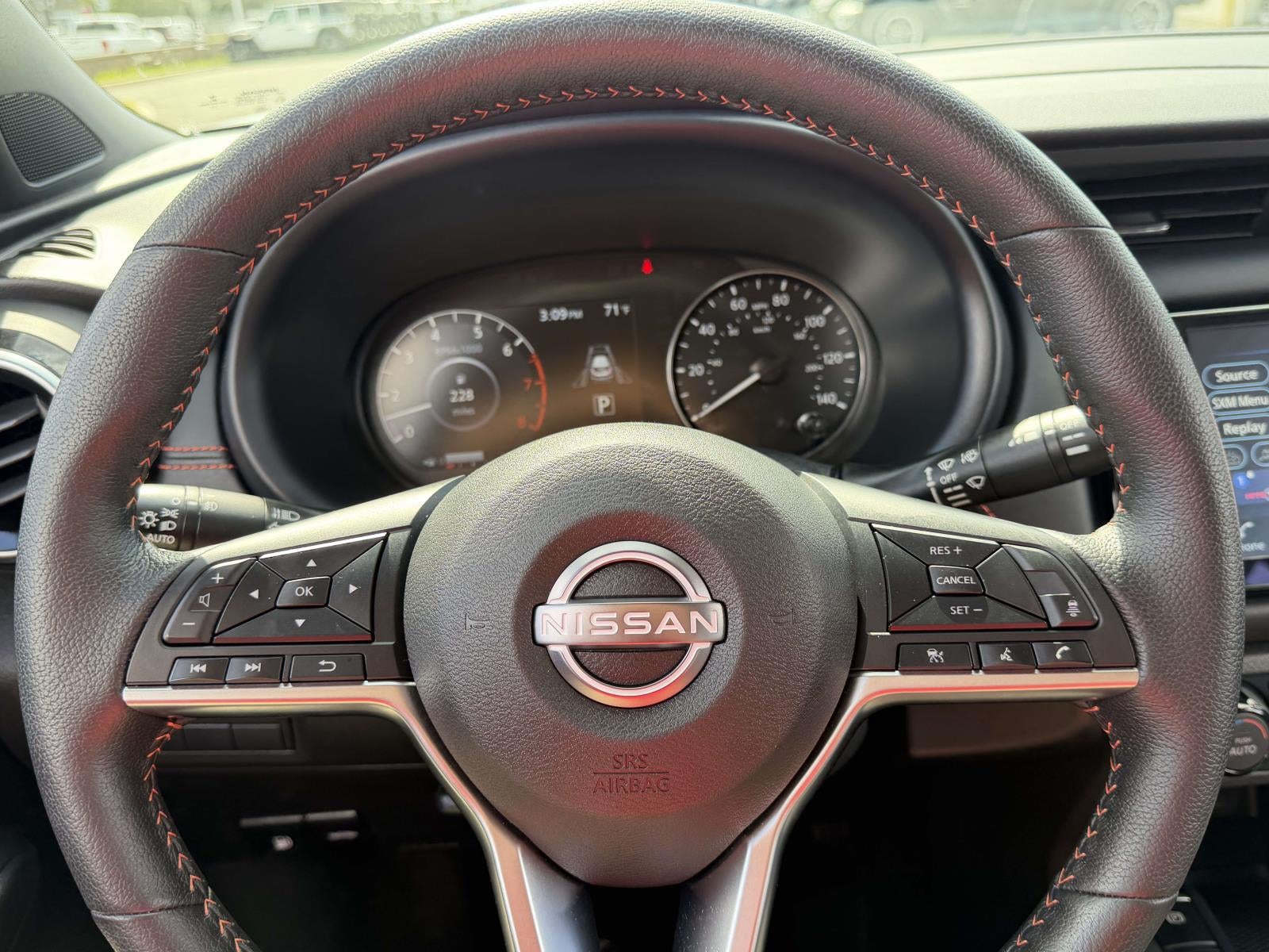 2023 Nissan Kicks SR Xtronic CVT