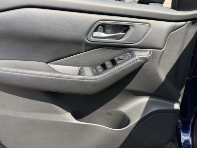 2024 Nissan Rogue SV FWD
