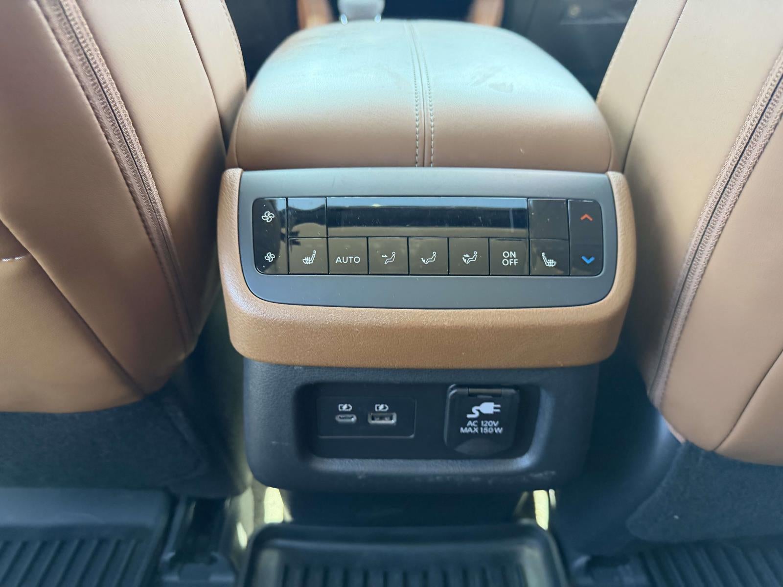 2025 Nissan Pathfinder Platinum 4WD