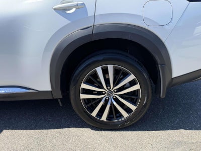 2025 Nissan Pathfinder Platinum 4WD