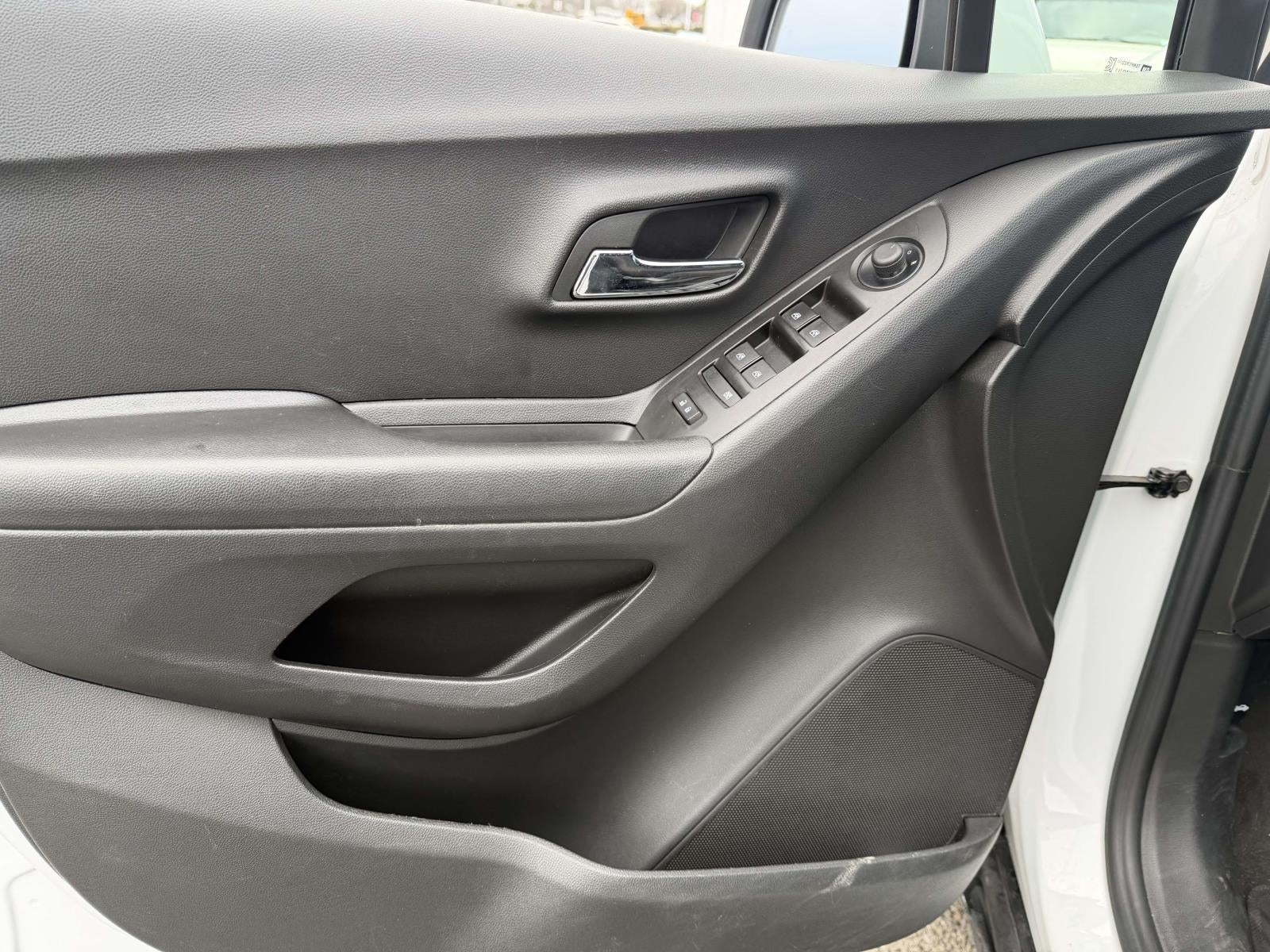 2022 Chevrolet Trax AWD LS