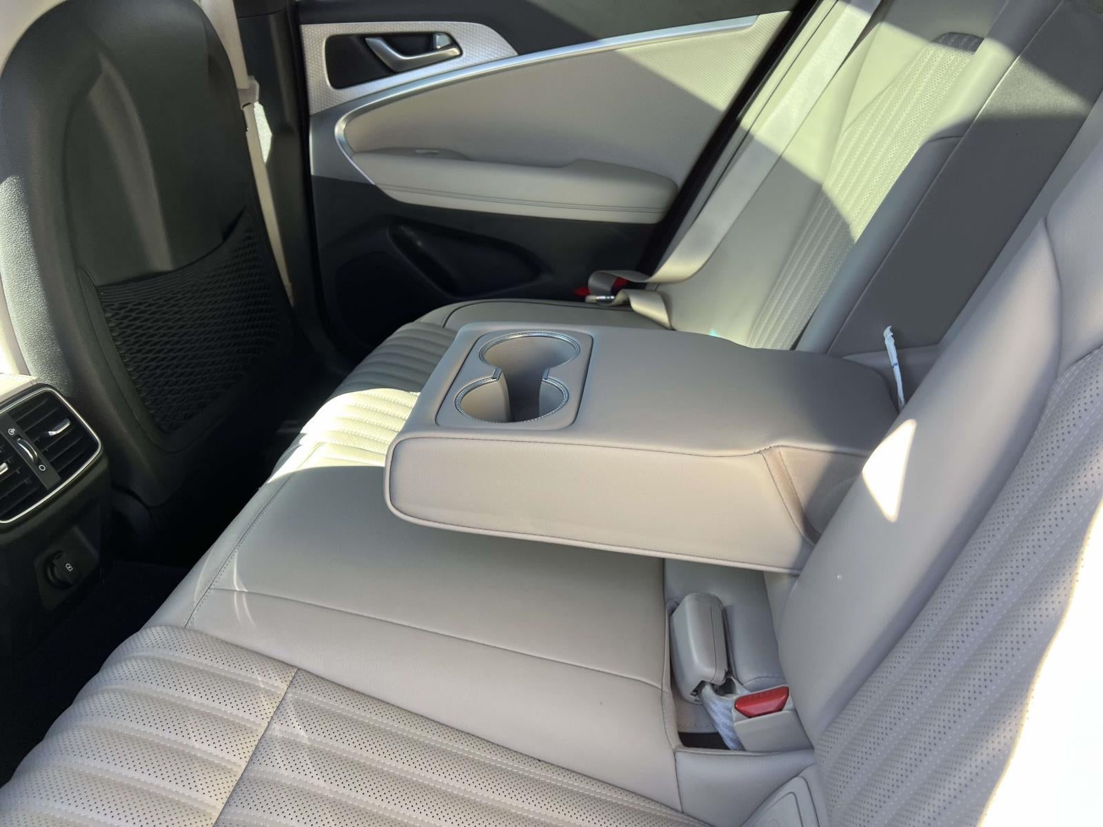 2023 Genesis G70 2.0T AWD