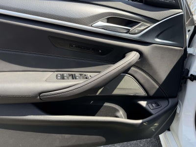 2023 BMW 530 i xDrive