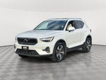 2023 Volvo XC40 B5 Ultimate Bright Theme