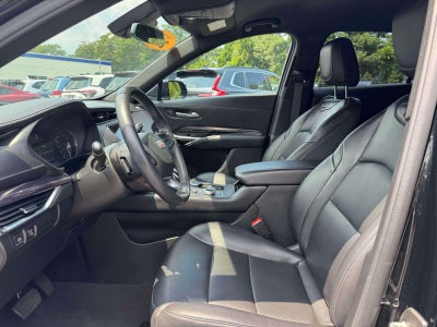 2022 Cadillac XT4 AWD Luxury
