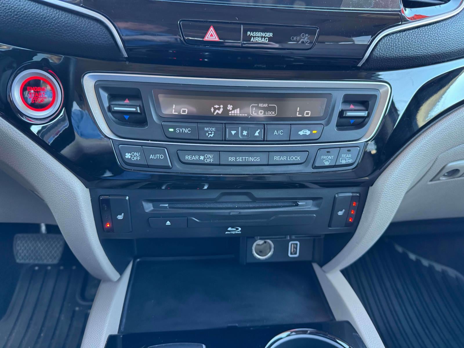 2021 Honda Pilot AWD Touring 8 Passenger