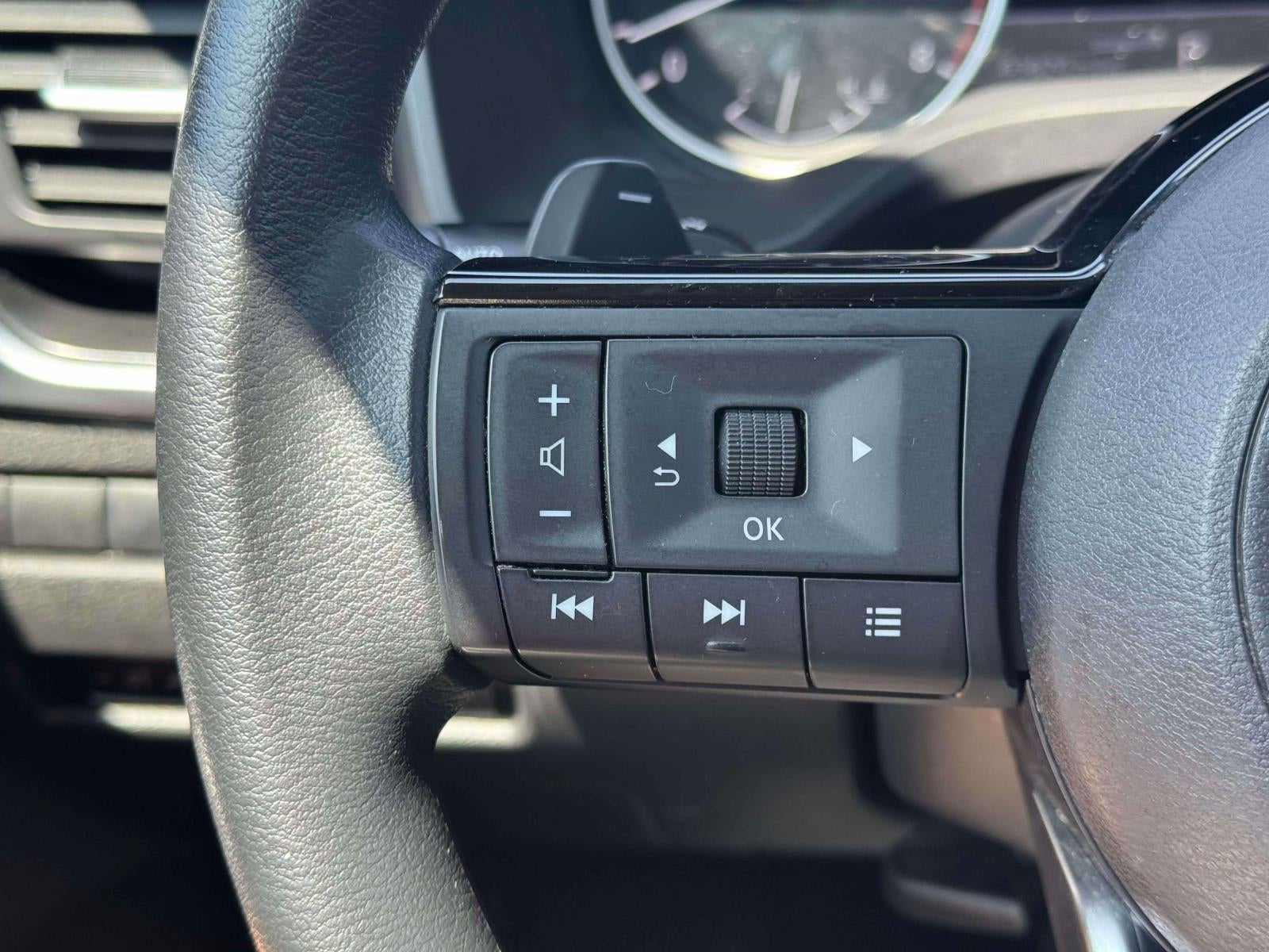 2023 Nissan Rogue SV FWD