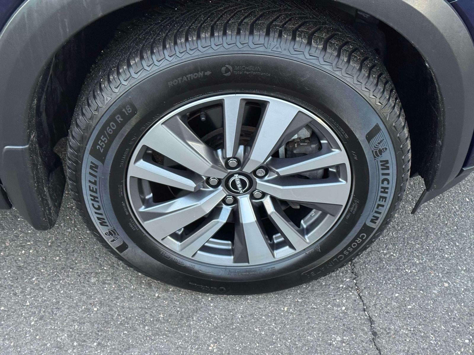 2022 Nissan Pathfinder SL 4WD