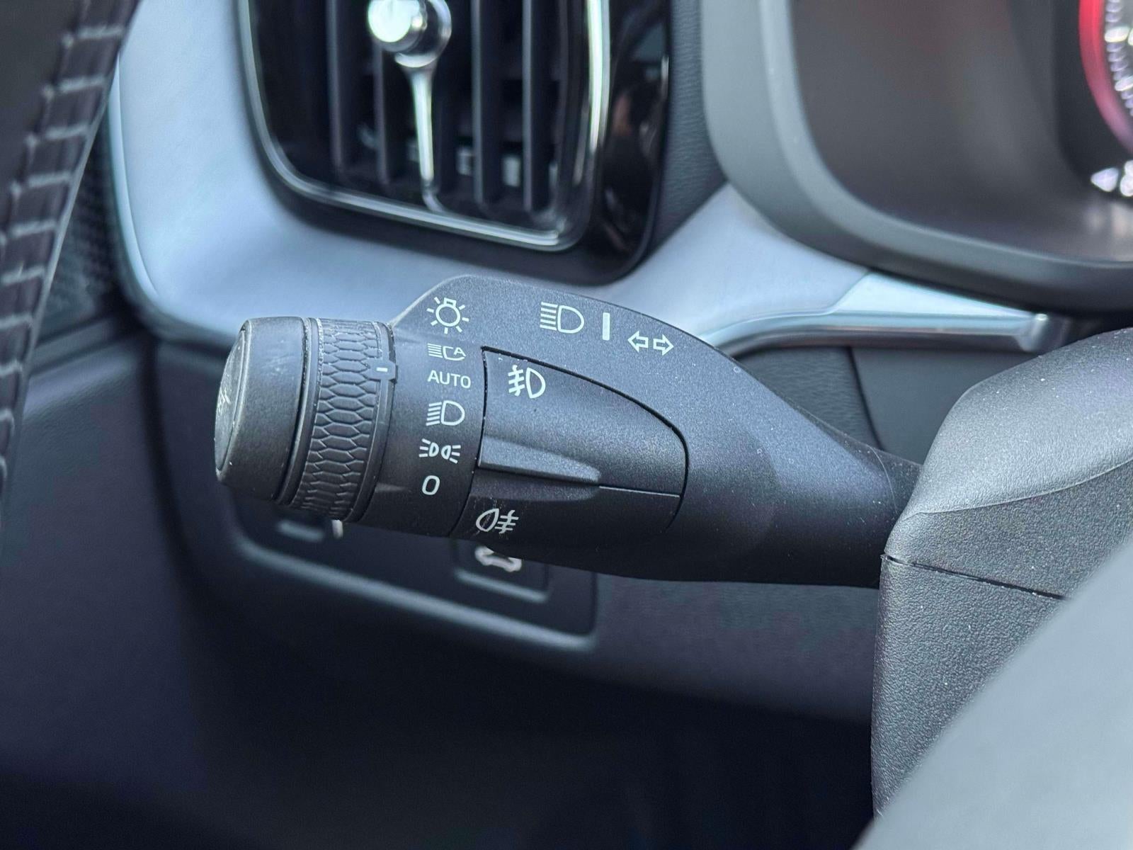 2020 Volvo XC60 T5 Momentum