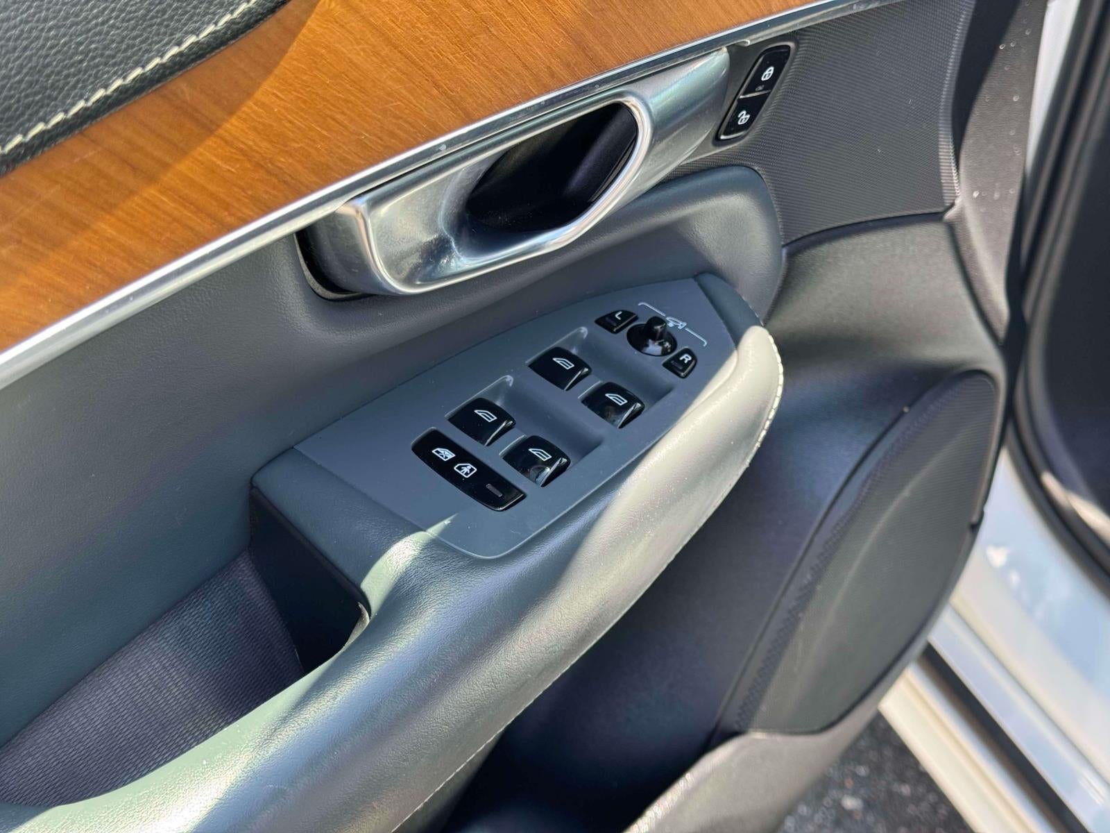 2020 Volvo XC90 T6 Inscription 7 Passenger