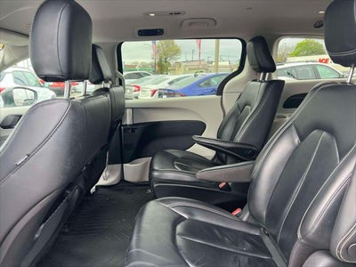 2022 Chrysler Pacifica Hybrid Touring L