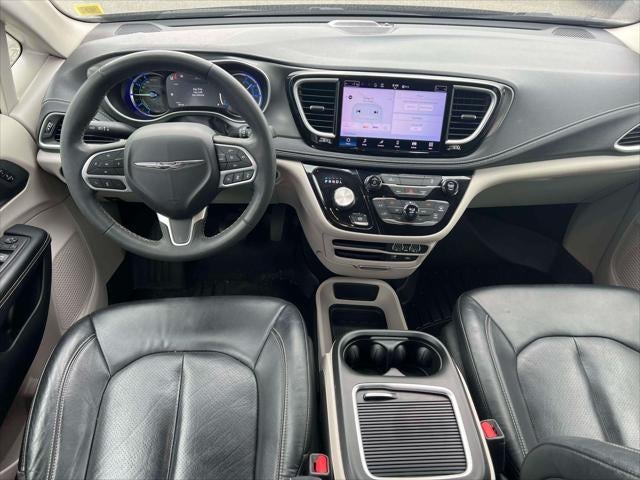 2022 Chrysler Pacifica Hybrid Touring L