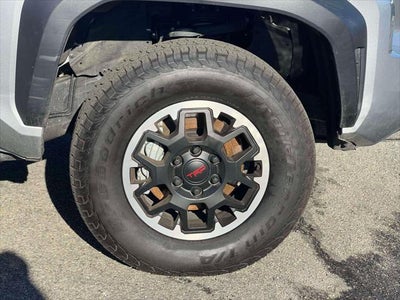 2024 Toyota Tacoma 4WD SR5