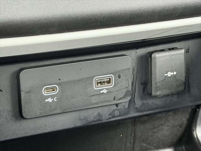 2023 Land Rover Defender S