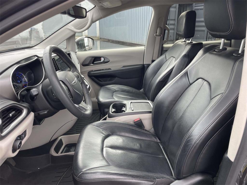 2022 Chrysler Pacifica Hybrid Touring L