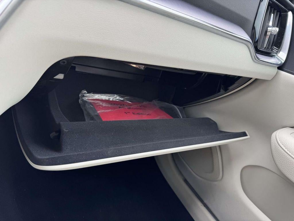 2020 Volvo S60 T5 Momentum