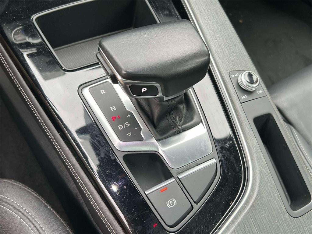 2023 Audi A4 Premium Plus 45 TFSI S line quattro S tronic