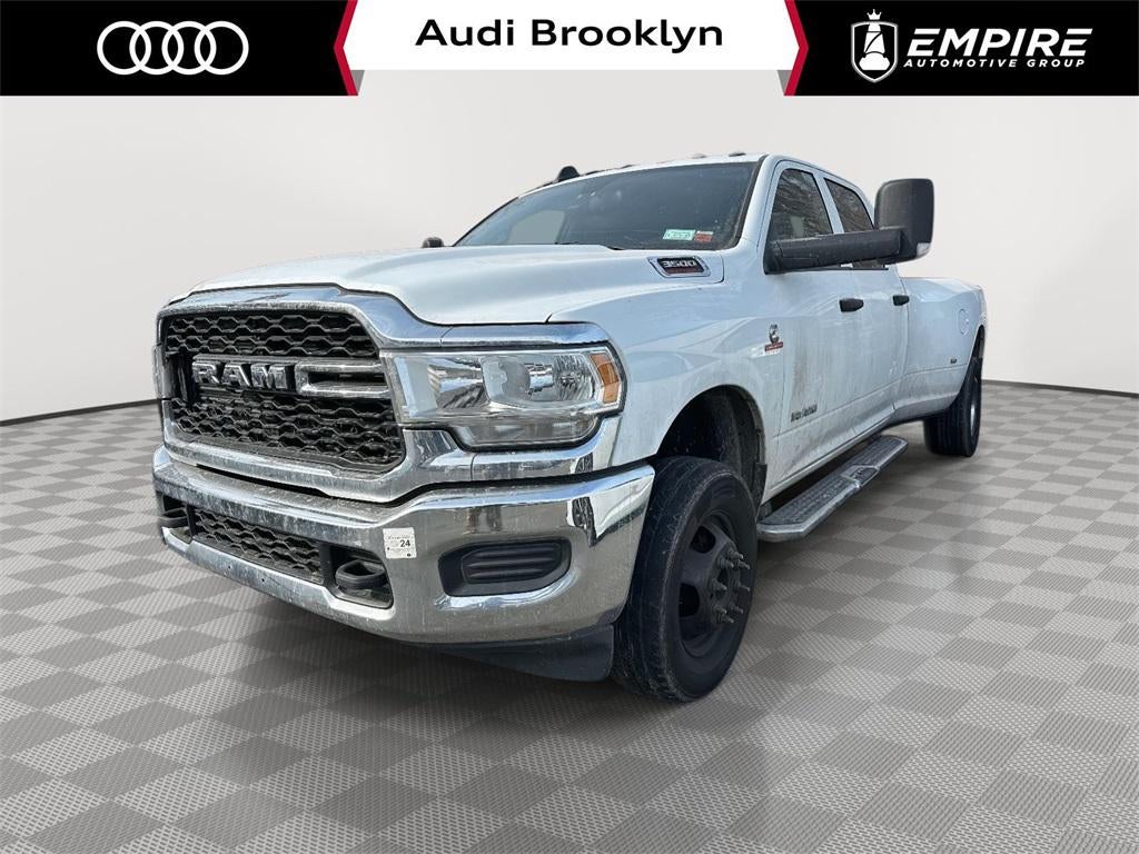 2022 RAM 3500 Tradesman Crew Cab 4x4 8 Box