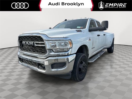 2022 RAM 3500 Tradesman Crew Cab 4x4 8 Box