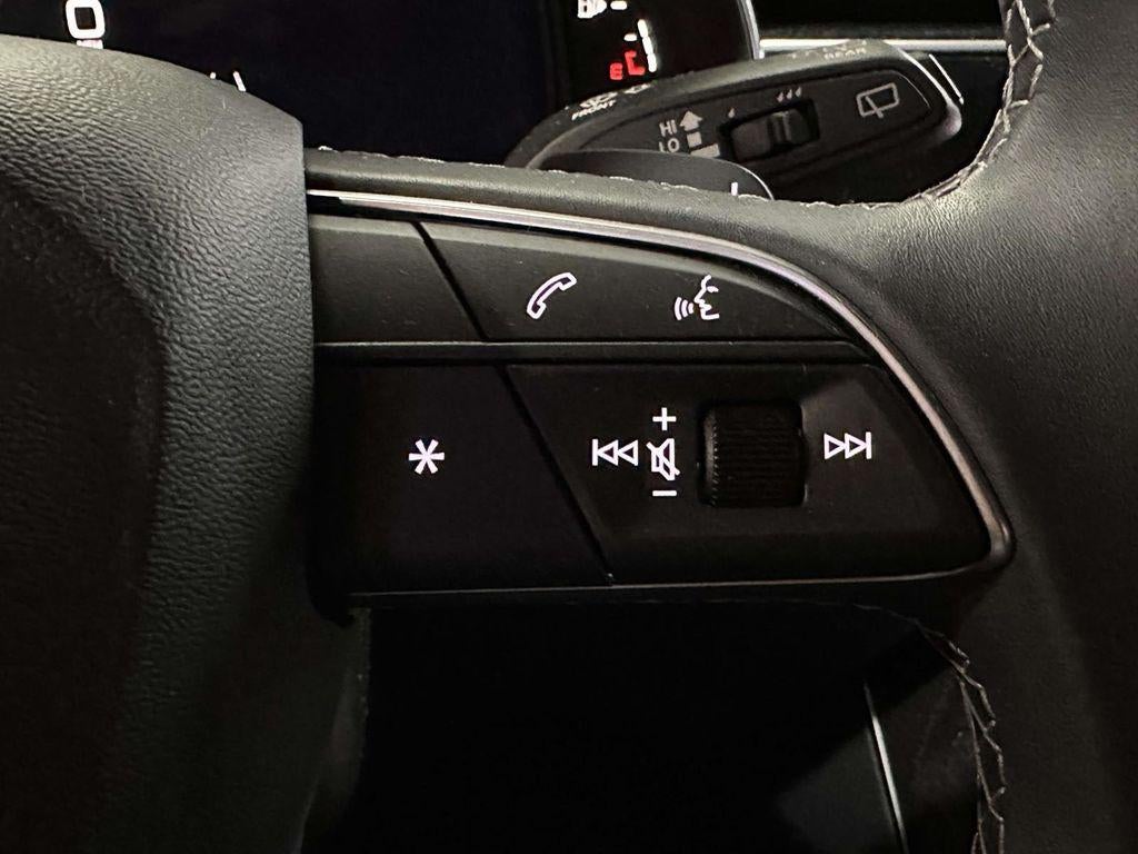 2025 Audi Q8 Premium 55 TFSI quattro