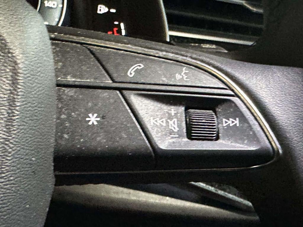 2022 Audi Q8 Premium 55 TFSI quattro Tiptronic