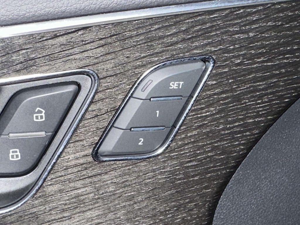 2022 Audi Q7 Premium Plus 55 TFSI quattro Tiptronic